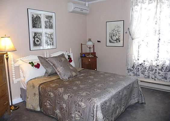 Hotel-auberge La Grande Maison Et Inn